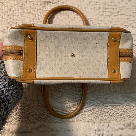 Vintage Authentic Gucci handbag - Picture 5 of 9